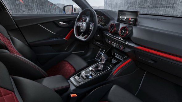 Немецкая компания Audi начала принимать заказы на свой новый горячий внедорожник SQ2. Фото: avtoblog.ua