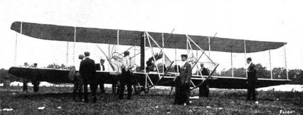 Американець Орвілл Райт здійснив перший у світі політ на літаку. Фото: Вікіпедія