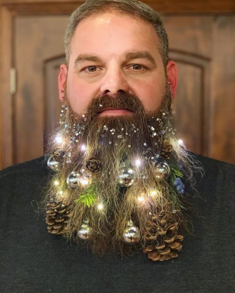 Тренд називається "різдвяна борода" і дуже популярний в Instagram