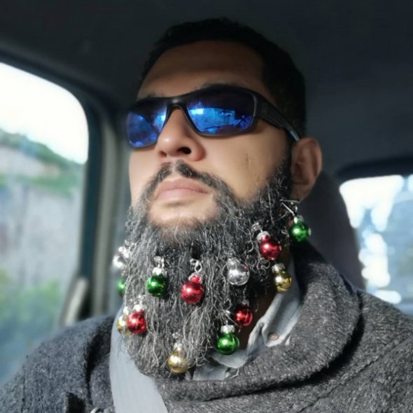 Тренд називається "різдвяна борода" і дуже популярний в Instagram