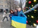 В Болгарии елку украсили желто-голубыми корабликами. Фото: Facebook