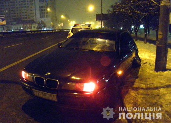 В Святошинском районе Киева пьяная женщина угнала автомобиль BMW
