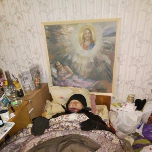 80-річний художник Віктор Журавльов через холод третю добу не вставав із ліжка. Фото: фейсбук 