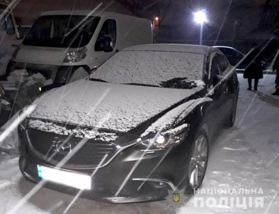 Співробітники  поліції  Дніпропетровської та Запорізької областей затримали двох чоловіків 34-х та 38 років.  Вони  скоювали угони автомобілів виключно марки  Mazda