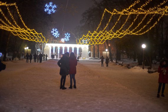 Показали колорит новорічної Вінниці. Фото: Євгеній Аллабергенов, Gazeta.ua 