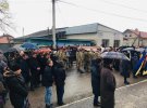 Поховали Євгена Тоненькова у рідному селищі дружини – Роздолі.