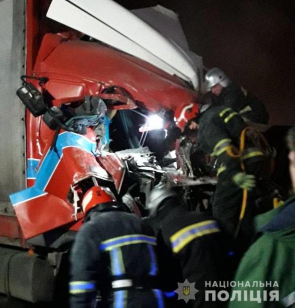 В ужасной аварии в Хмельницкой погибли 3 человека. Фото: Нацполиция