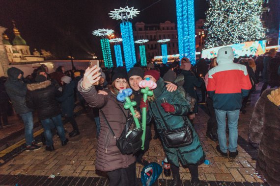 Тисячі людей зустріли Новий рік на центральних вулицях Києва