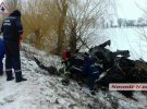 На трасі "Миколаїв – Дніпропетровськ" у вівторок, 1 січня, сталося  жахливе зіткнення двох легкових автомобілів Opel Astra та Mazda-6. Загинуло вісім людей, серед них троє дітей