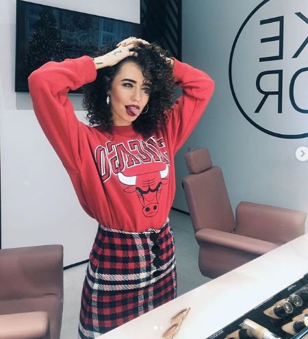 Певица Надя Дорофеева начала новый год с новой прически