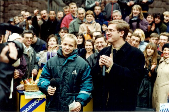 Зйомки "Караоке на майдані" на столичному Хрещатику, 2000 рік