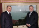 Президент Украины Петр Порошенко встретился с турецким президентом Реджепом Тайипом Эрдоганом во время своего визита в Стамбул