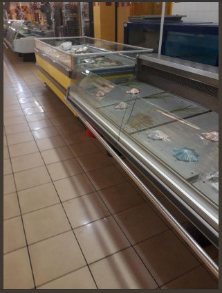 Пусті полиці в супермаркетах на окупованій Донеччиніі