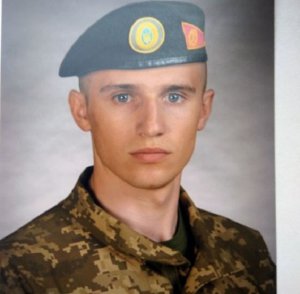 Черкащина: сьогодні прощаються із солдатом Богданом Білоконем, який загинув від вибуху котла