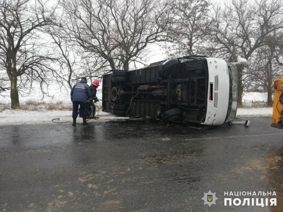 В результате аварии пострадали 8 пассажиров рейсового автобуса