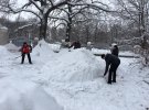 У полтавському дендропарку готуються до конкурсу снігових скульптур