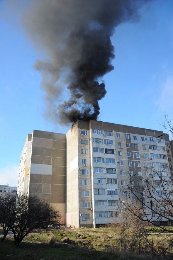 В кримському місті Щолкіне стався вибух на даху багатоповерхівки . Фото: "ВКонтакте" "Щолкіно"