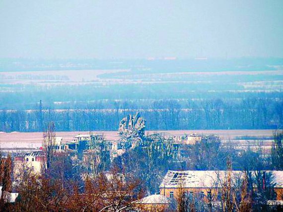 Диспетчерську вежу в Донецькому аеропорту зруйнували до четвертого поверху