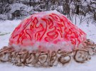 У полтавському дендропарку ліпили скульптури зі снігу.