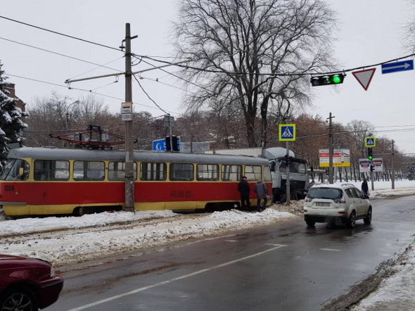 У Дніпрі сталась аварія