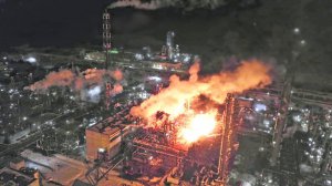 12 січня на хімічному ­заводі ­”Карпатнафтохім” загорілися чотири квадратні метри трубопроводу з пірогазом. Полум’я сягало 15 метрів. Пожежу гасили 105 чоловік. Постраждалих немає