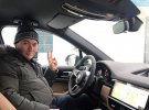 Чиновник КМДА Геннадій Тамразов опублікував низку світлин з новеньким Porsche Cayenne