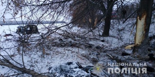 Винницкая область: водитель «Volvo» вызвал тройную смертельную аварию, слетел с дороги и влетел в дерево