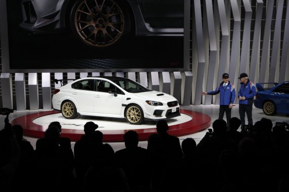 Subaru представила в Детройті седан WRX STI