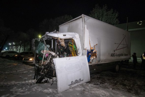 Под Киевом произошла жуткая авария с участием двух грузовиков. Фото: Информатор