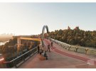 Мост будет частью нового туристического маршрута Крещатик - Львовская площадь. Он будет проходить через парк на Владимирской горке и Пейзажную аллею