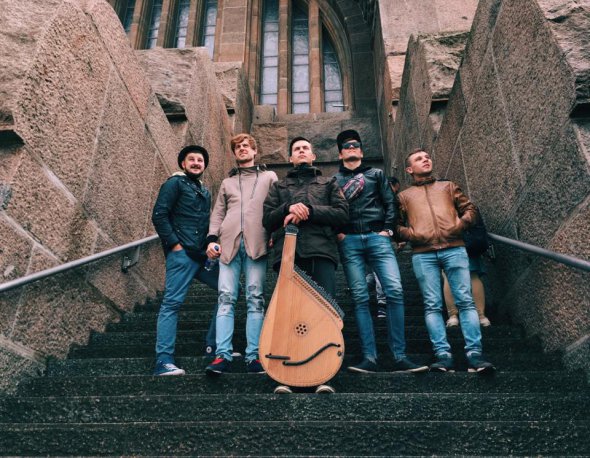 Гурт "Шпилясті кобзарі" дасть концерт у вестибюлі станції метро.