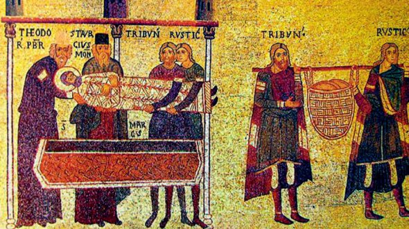 Сцени викрадення мощей святого Марка з Олександрії та прибуття до Італії зобразили в мозаїках базиліки у Венеції, де вони зберігаються досі