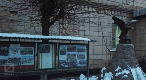 На базі Київського обласного полку поліції особливого призначення стоїть пам'ятник "Беркуту". Фото: Іnsider