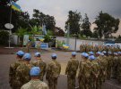 Українські миротворці встановили у Конго пам’ятну стелу у вигляді карти України та вказівників з відстанями до рідних міст.