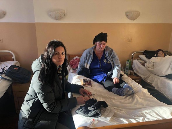 Батьки 21-річної студентки Ірини Дворецької, яка   замерзла в лісі в Житомирській області, відмовляються спілкуватися з журналістами