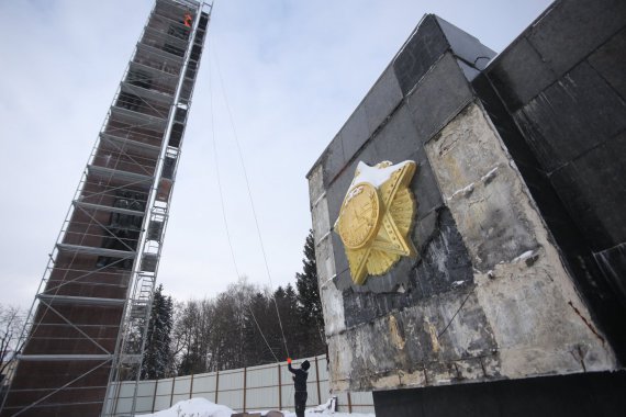 Стелла Монумента славы советским воинам находится в остроаварийным состоянии, - говорят в мэрии