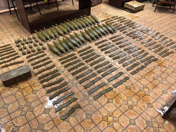 На Донбассе нашли крупный схрон боеприпасов и взрывчатки. Фото: пресс-служба ООС