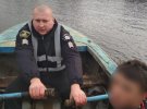 У Херсонській області поліцейські врятували 15-річного підлітка, якого на крижині віднесло від берега на 2 км