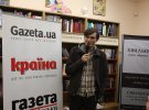 Сергей Одаренко получил диплом финалиста за новеллу "Безсліз". "Мне не очень нравится писать на заранее определенную тему. Поэтому каждый год я надеюсь, что тема конкурса совпадет с уже написанным произведением. Наконец-то подошло. На основе одного из моих путешествий - из Львова в Варшаву и обратно. У каждого свои странствия и свои впечатления - главный акцент моего рассказа".