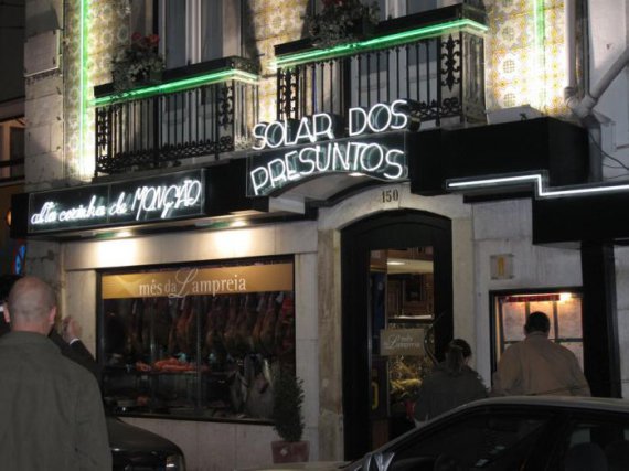 Біля кафе у Лісабоні розкопали цвинтар