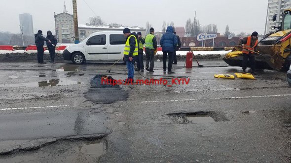 Ямковий ремонт мосту 