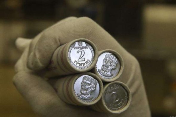 С 27 апреля 2018-го Нацбанк ввел в обращение металлические деньги номиналом 1 и 2 грн.