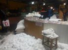 В Гадячі снігу не витримав дах критого ринку