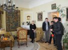 Тимошенко показала активистам дом в Конча-Заспе
