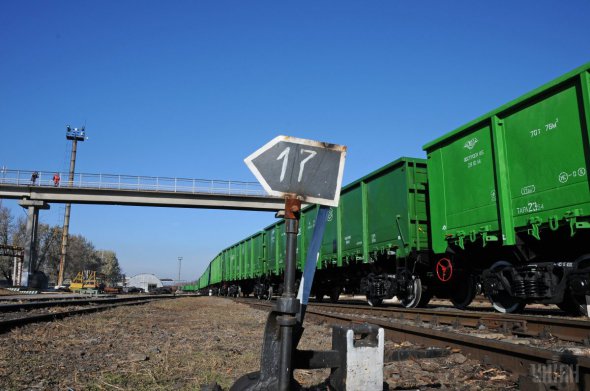 За розрахунками промисловців, очікується зростання регульованого залізничного тарифу на рівні 23% за рік, що оціночно збільшить витрати вантажовідправників на 11,7 мільярди гривень в щорічному вимірі