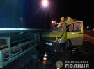 У Вінниці у припарковану вантажівку влетів бус з 11 пасажирами: 3 загиблих, 3 травмованих 