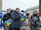 На акцию пришел Андрей Щекун глава крымской организации "Украинский дом"