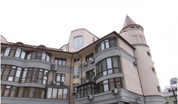 Показали столичную квартиру Януковича