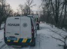 У Києві поблизу станції метро Видубичі виявили труп 24-річного чоловіка. Попередньо - вкоротив собі віку
