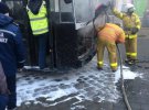 В Черновцах во время движения загорелся троллейбус с пассажирами
